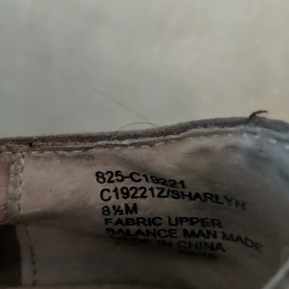 {White Mountain} Wingtip Oxfords - Picture 3 of 5